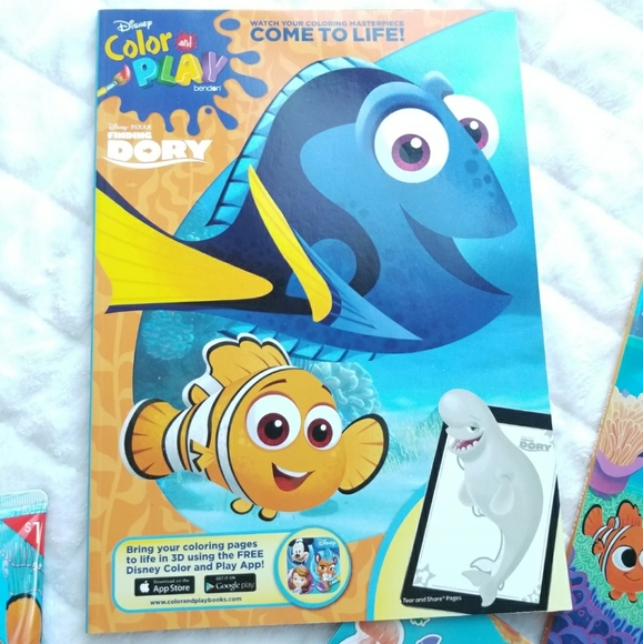 new Finding Nemo 6 pc Kids Activity Set Pencils Stickers Party Favors Coloring - Picture 2 of 7